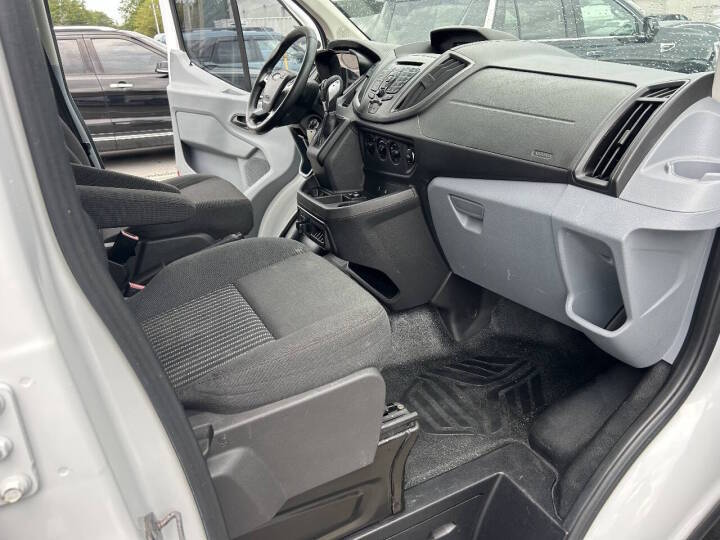2015 Ford Transit Base - Photo 8